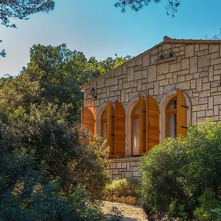 Moderne Finca Mit Privatpool, 100 Meter Strand * Pula